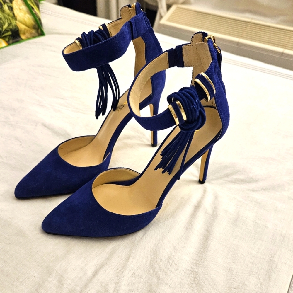 Nine West Royal blue heels